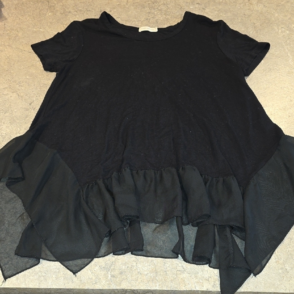 (J43) Pebble and Stone Black Asymmetrical Ruffled Short Sleeve Top